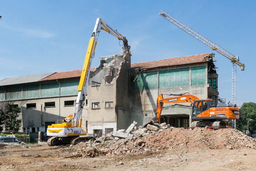Doosan Demolition Excavator Takes Down Historic Factory